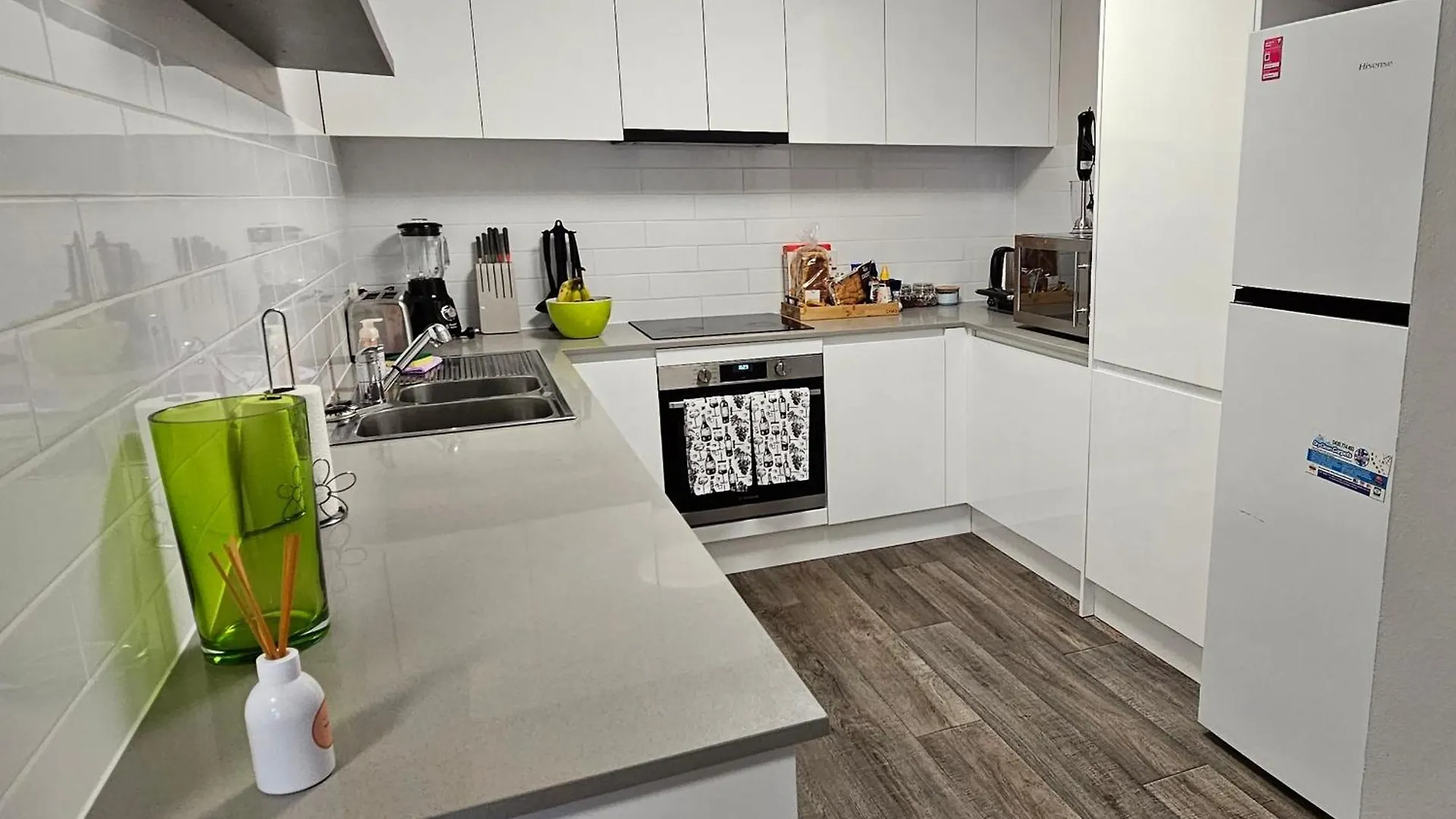 Appartamento Big Modern & Central Locale Renovated 2-Bedroom Gold Coast
